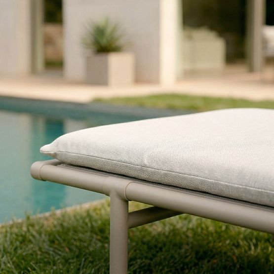 Amarello Adjustable Garden Lounger, Aluminum, Light Beige/Beige-Grey