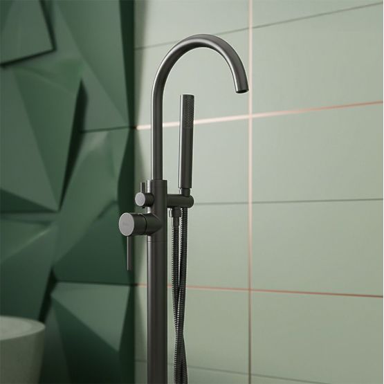 Floor-Mounted Bathtub Faucet Rea Lungo Titan