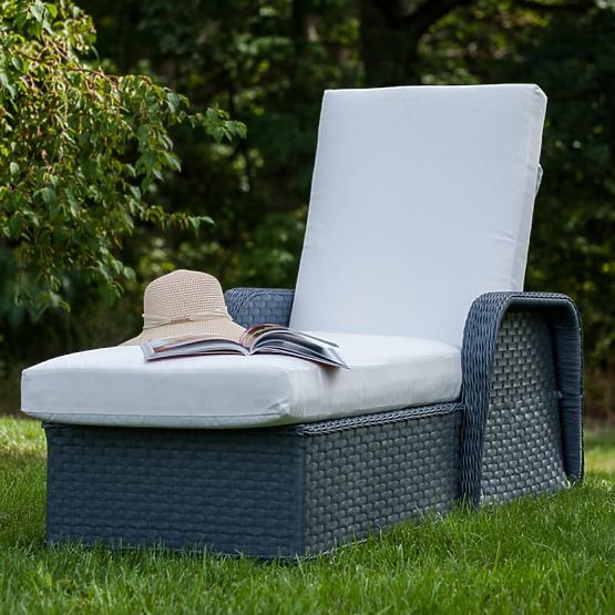 Garden Lounger in Grey Technorattan MATTO