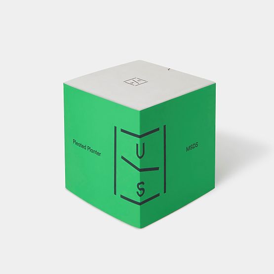 PLEATED Planter Umbra