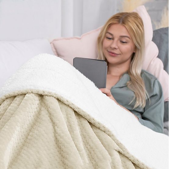 SHLEEPY Blanket Beige Color with Jacquard Pattern Classic Style 220x240