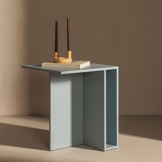 Yaso Side Table in Blue Chalk
